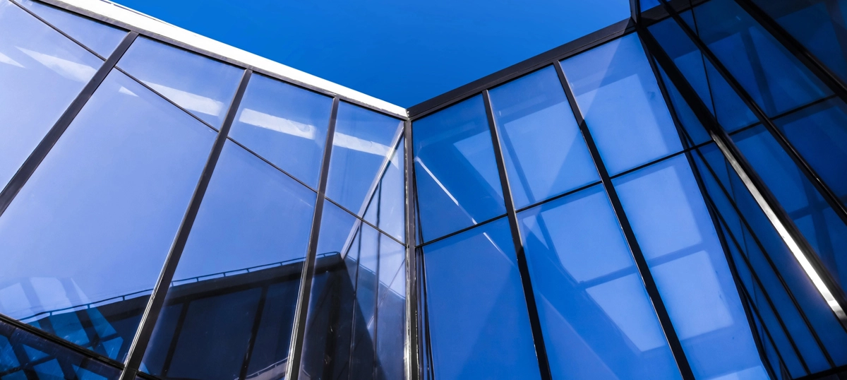 Exposed Frame Supported Glass Curtain Wall