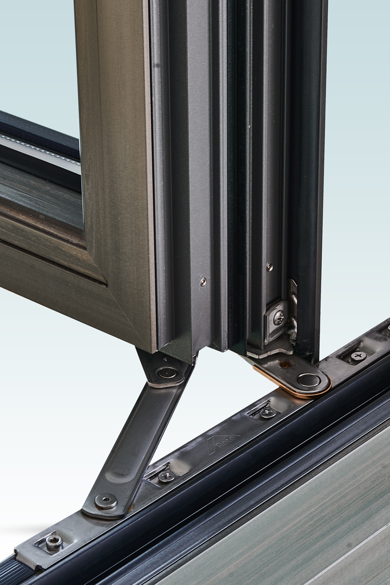 Advantages of 98 Series Aluminum-clad Wood Outward Casement Window With Retractable Flyscreen